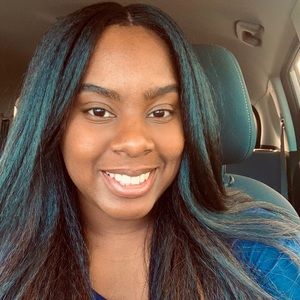 Meet your Posher, Toya